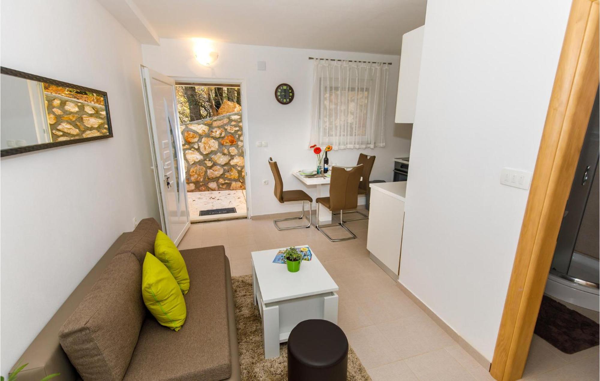 Gorgeous Home In Knin With Kitchen Kovacic エクステリア 写真